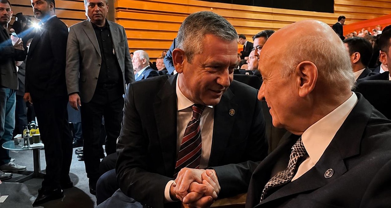 Bahçeli'nin Özel'e Hazine Yardımı Sürprizi Ne Anlama Geliyor?