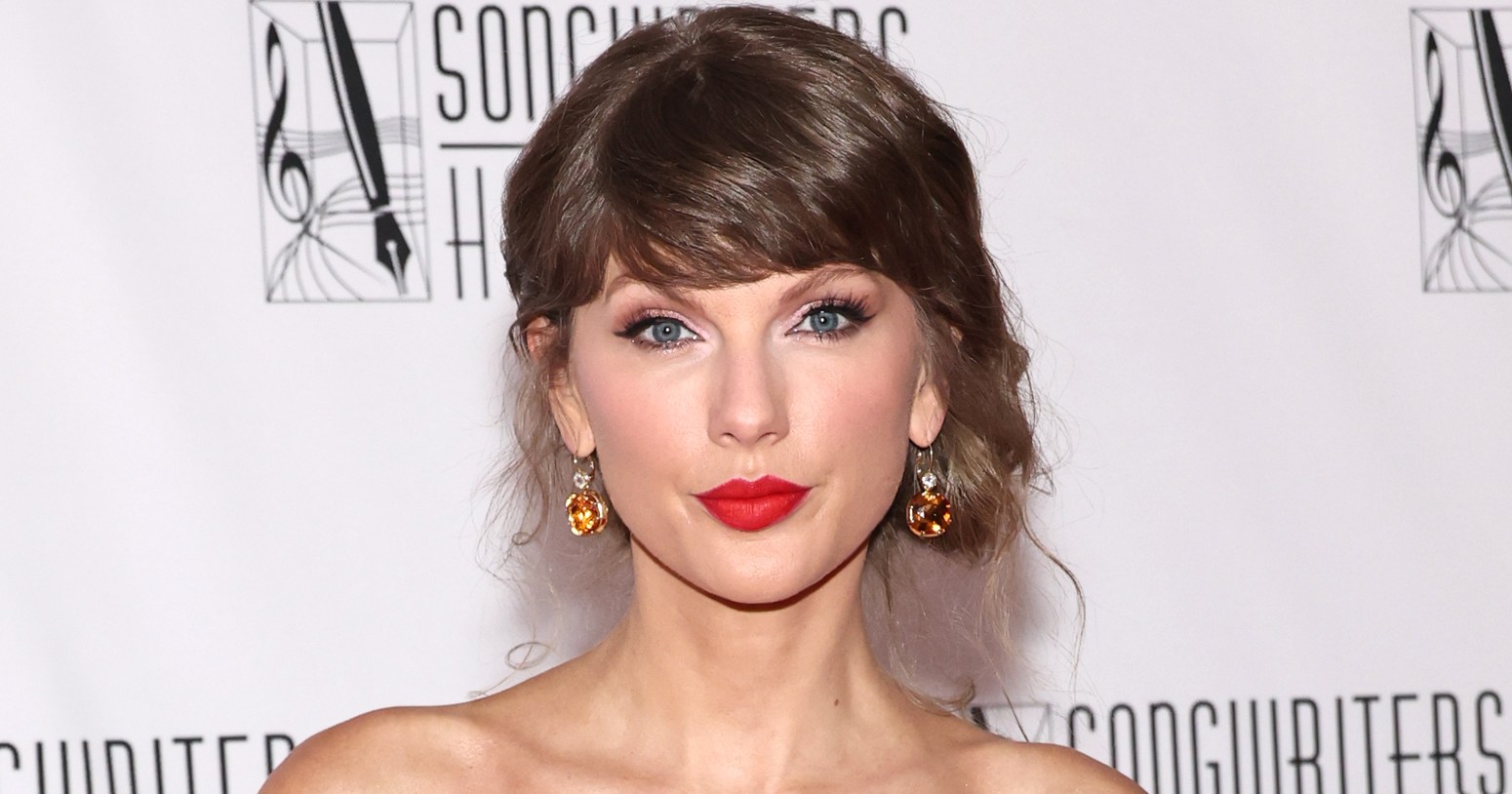 Taylor Swift's Emotional Tribute Leaves Everyone Wondering: What Did Her Family Do?