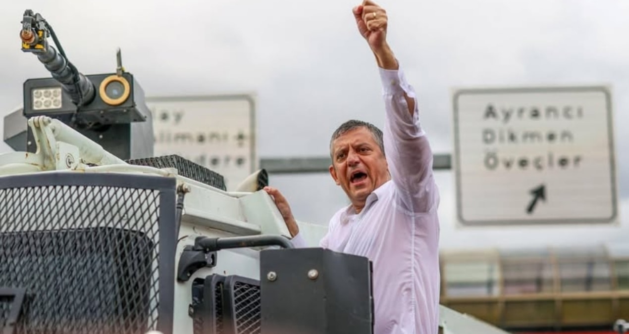 Özgür Özel'in Yeni Partisi İçin 90 Vekil İmza Verdi, İstifalar Başladı!