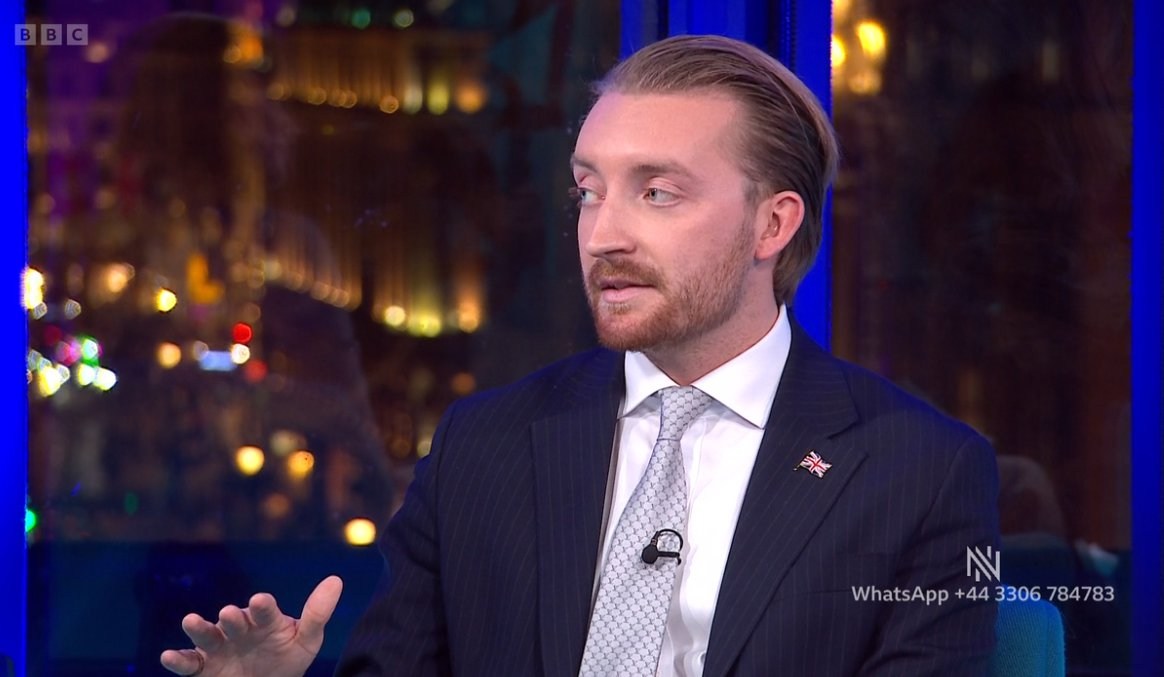 Newsnight panel laughs as Reform councillor cites party inquiry clearing senior aides