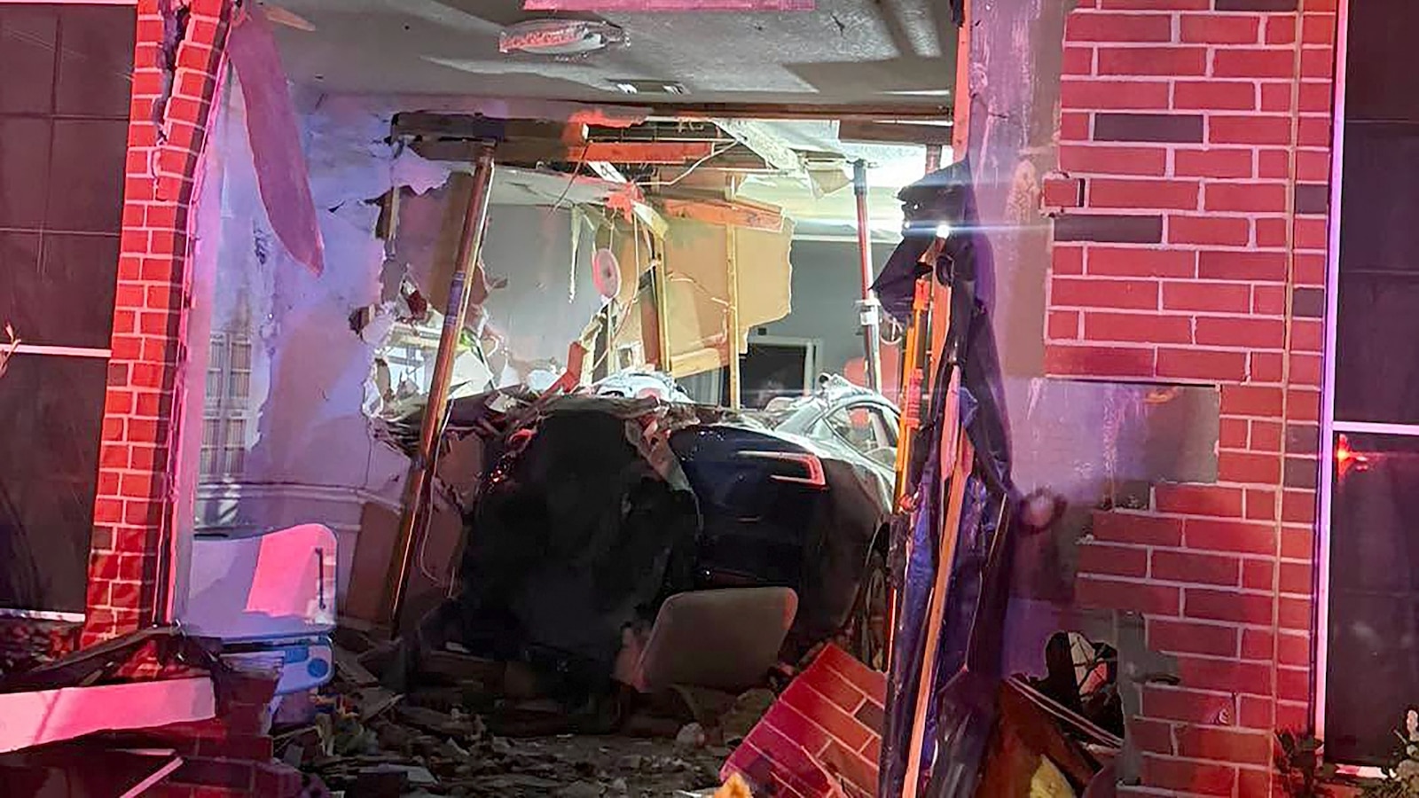 Tesla Crash in Texas Sparks Debate Over Self-Driving Claims