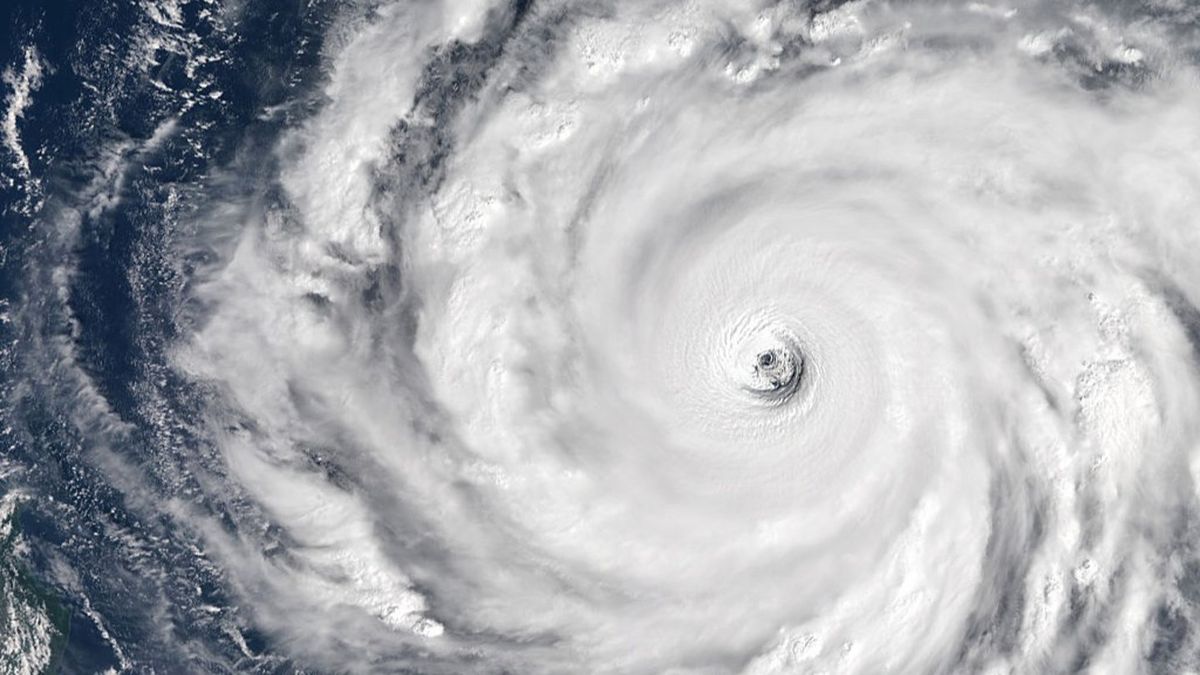 Super Typhoon Champi Halts Taiwan: Flights Canceled, Markets Shut Amid El Niño Fury