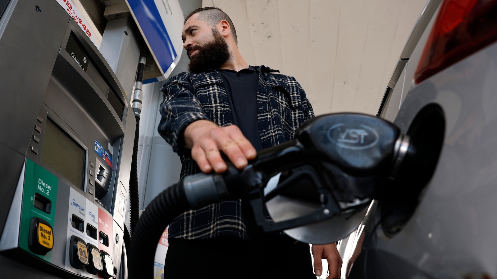 Gas Prices Soar Amid Iran Conflict: Try This Handy Fuel Cost Calculator