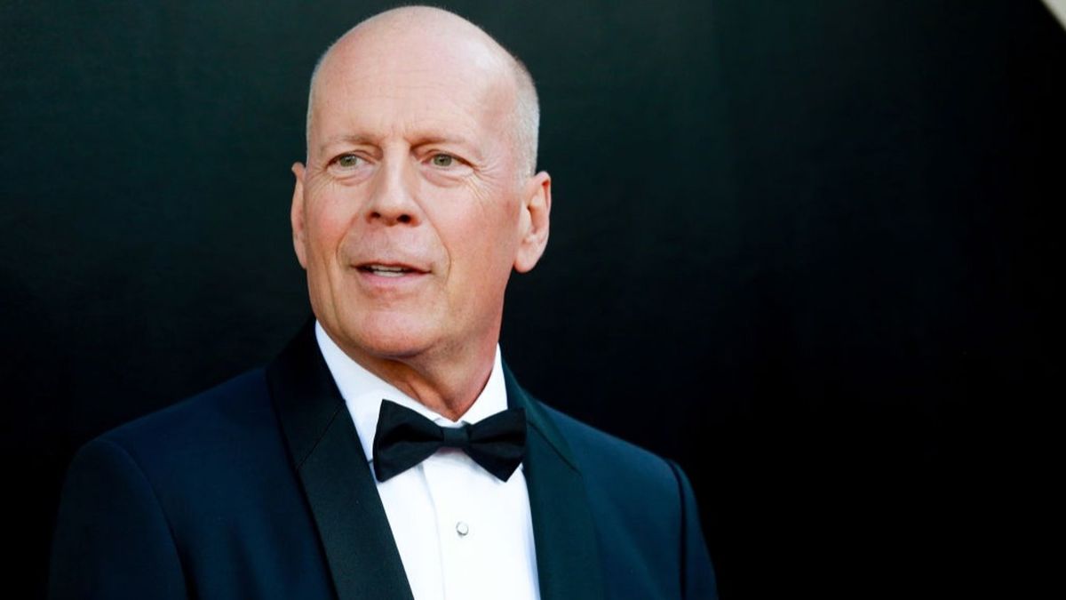 Bruce Willis’ FTD Diagnosis Highlights Eating Changes Experts Warn About