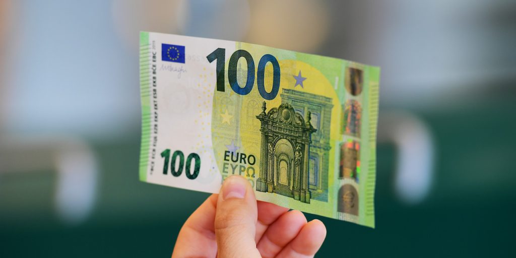 Why Are Students Receiving 100 Euros Now?