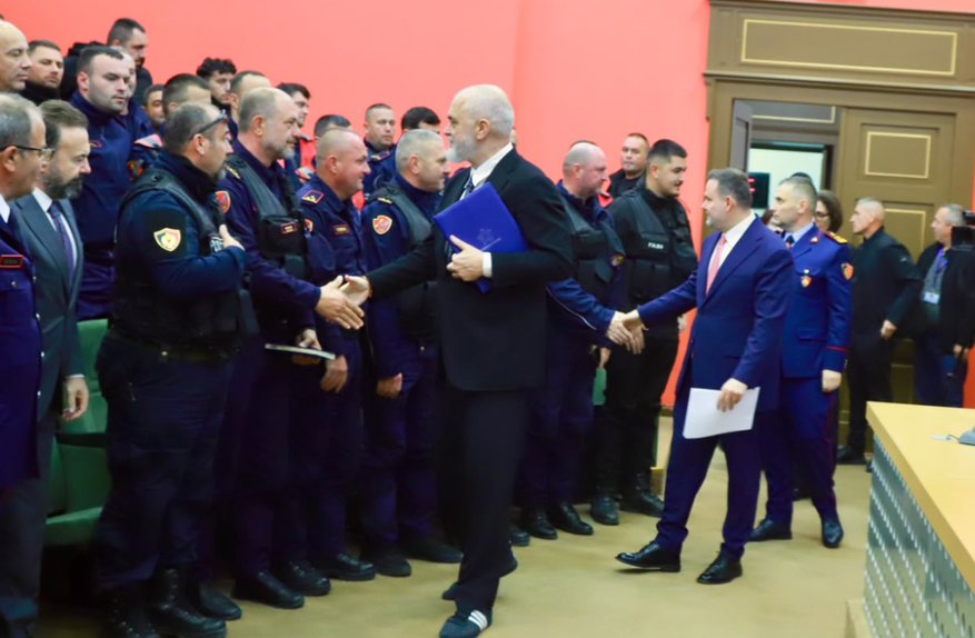 Albanian Government Approves €2,500 Bonus for 2,750 Police Officers