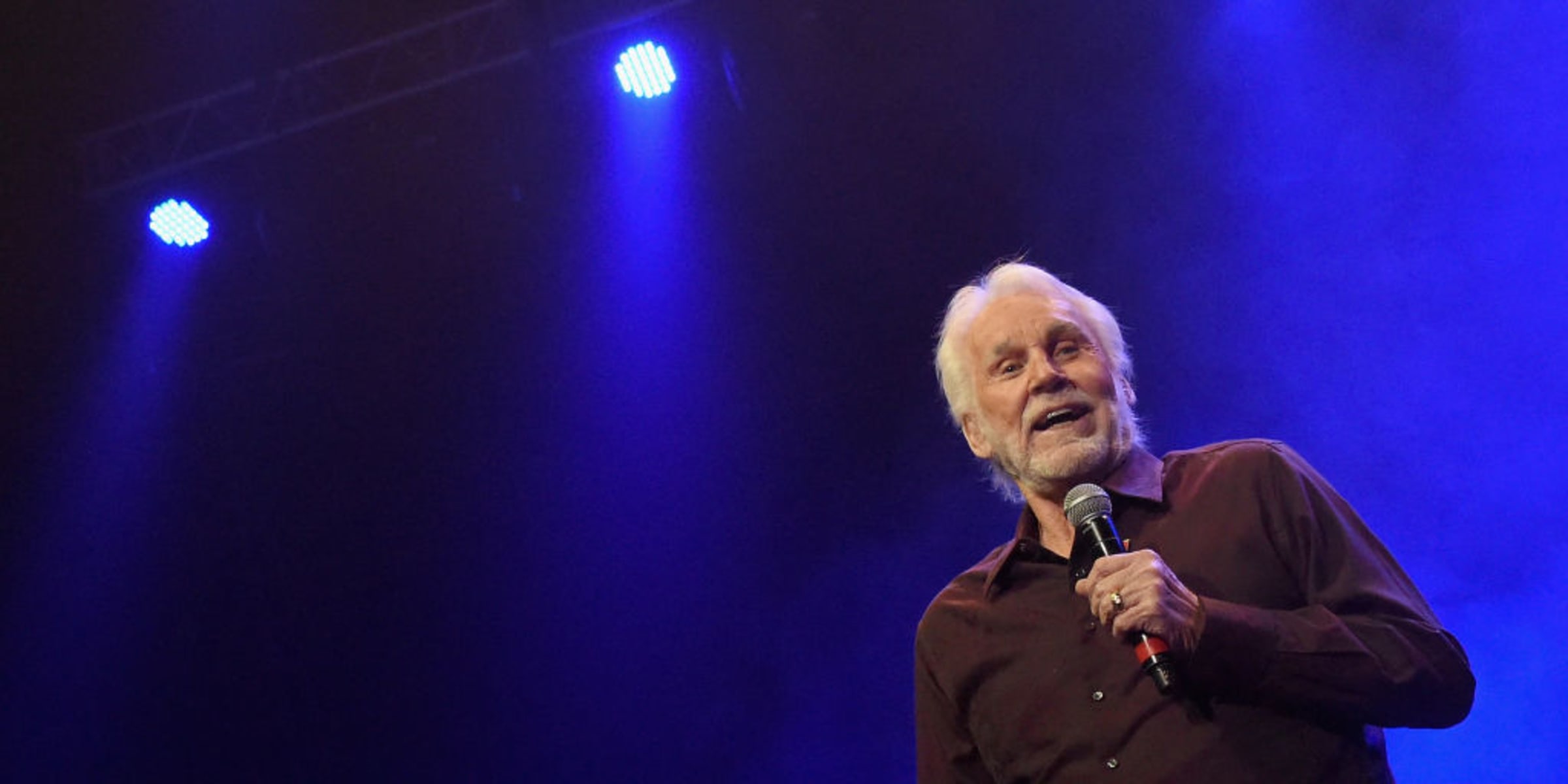 Kenny Rogers' Twins Spark Debate Over Family Resemblance in New Photo