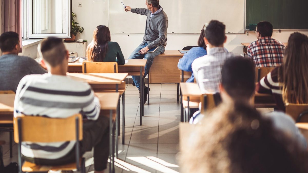 Inflazione e stipendi: i docenti italiani perdono 21.000 euro di potere d'acquisto